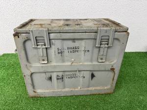 lot 169 image: Large Ammo Box