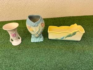 lot 174 image: Hull Pottery