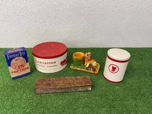 lot 212 image: Mixed Vintage Lot