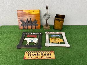 lot 245 image: Home Decor