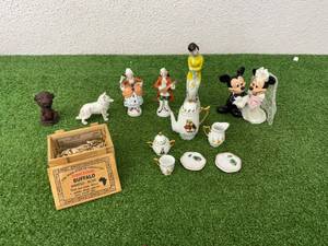 lot 254 image: Mixed Collectibles Lot