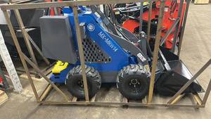 lot 15 image: AGt Stand-On Skid Steer Loader  MX-MRW14