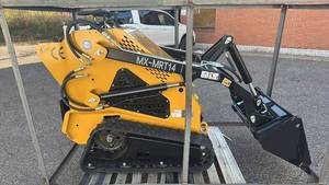 lot 31 image: AGT 1 Ton, RATO Engine Mini Skid Steer  MX-MRT14