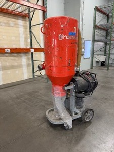 lot 26 image: Husqvarna C5500 dust collector