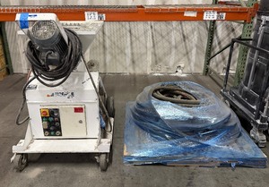 lot 22 image: Machine Technologies MP-25 mortar pump, Plaster hose