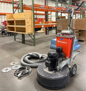 lot 38 image: Husqvarna PG820 Planetary floor grinder  polisher with 32 inch grinding width