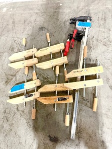 lot 115 image: Rockler Wood hand screw clamps, Tool Shop Wood hand screw clamps, Bessey F-style clamps