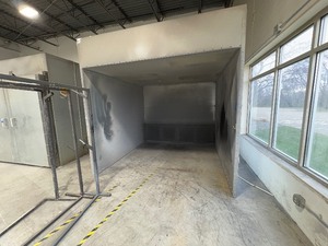 lot 195 image: Ventilated Spray Booth, has lighting. Come equipped to disassemble.