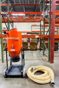 lot 1 image: Husqvarna C5500 dust collector