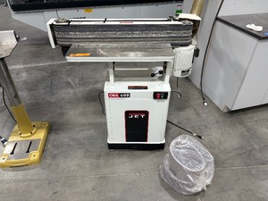 lot 48 image: JET OES-80CS Oscillating horizontalvertical edge sander.