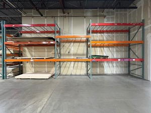 lot 17 image: Pallet Racking 300 L x 48 D x 166 H