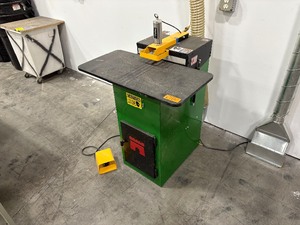 lot 67D image: Castle USA TSM-22 Pocket Cutter