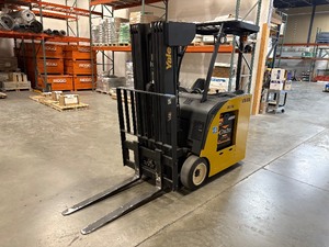 lot 11A image: 2018 YALE FORKLIFT 84241 QUAD MAST (see video)