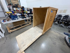 lot 287 image: Enclosed wood crate