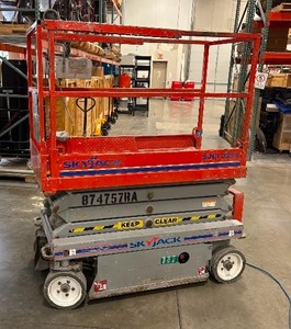 lot 11B image: Skyjack Self-propelled elevated working platform SJ III 3219 (see video)