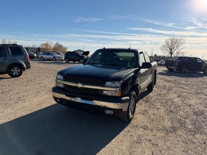 lot 9 image: 2004 Chevrolet Silverado 1500