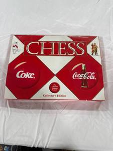 lot 0004 image: Coca-Cola Chess Collectors Edition