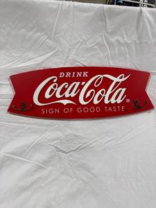 lot 0006 image: Coca-Cola Wooden Sign Hooks