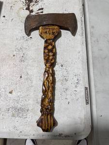 lot 0020 image: Carved Handle Axe