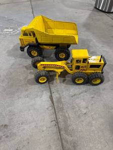 lot 0030 image: Tonka Dump Truck and Grader