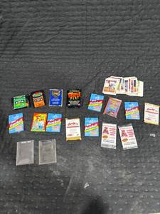 lot 0100 image: Assorted Vintage Sports Card Packs