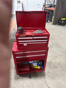 lot 0180 image: Red Metal Rolling Toolbox
