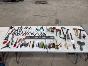 lot 0190 image: Assorted Hand Tool Set