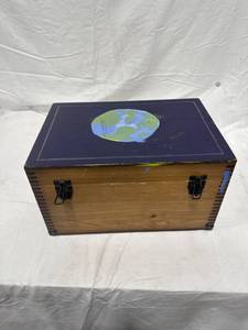 lot 0210 image: Wooden Earth Box