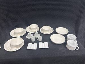 lot 0235 image: White Ceramic Dish Set