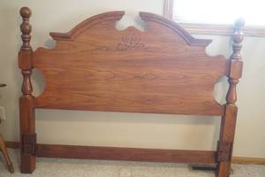 lot 12 image: Queen Size Wooden Headboard w metal frame
