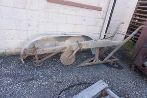 lot 104 image: Antique Horse-Drawn Beam Walking Plow