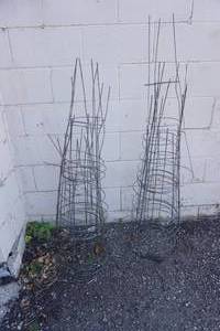 lot 105 image: Tomato Cages