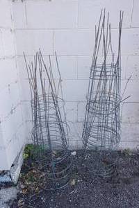 lot 106 image: Tomato Cages