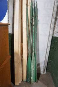 lot 121 image: Vintage Wooden Boat Oars (6ct)