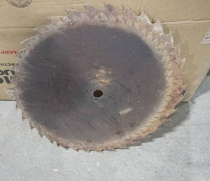 lot 123 image: Large Vintage Saw Blade