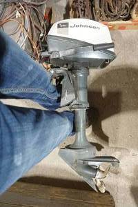 lot 151 image: Johnson boat motor