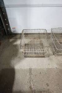 lot 160 image: Vintage Wire Milk Crate