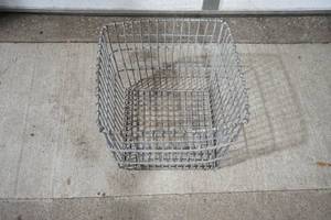 lot 163 image: Vintage Wire Milk Crate