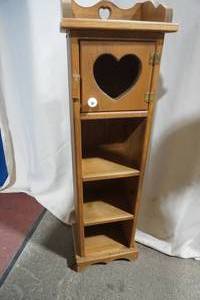 lot 21 image: Wooden Shelf