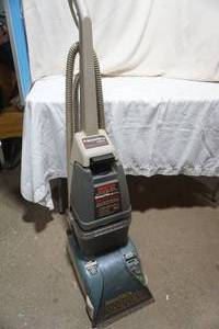 lot 30 image: Hoover Carpet Shampooer