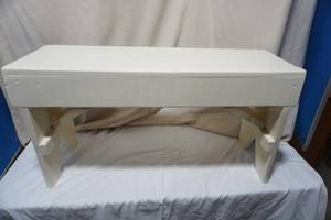 lot 32 image: White Wooden Bench