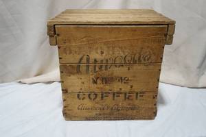 lot 44 image: Vintage Atwoods #4 Coffee Wooden Box Crate wLid