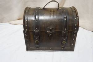 lot 61 image: Wooden Treasure Chest 11.5x10.5x9
