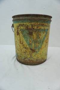 lot 80 image: Vintage Heritage Chemical Company Bucket