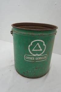 lot 81 image: Vintage Cities Service Bucket