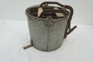 lot 97 image: Vintage Galvanized Mop Bucket