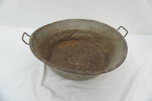 lot 216 image: Vintage Rustic Metal Bread Pan