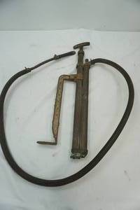 lot 222 image: Antique D.B. Smith Co. Barrel Pump