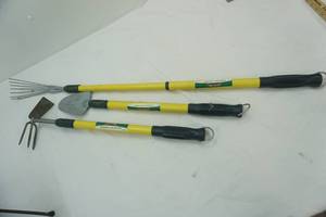 lot 227 image: Extendable Handled Yard Tools (3ct) Hand Trowel, Tine Rake, Tine ForkHoe