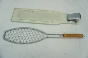 lot 232 image: Fish Fillet Board wClip & Fish Griller